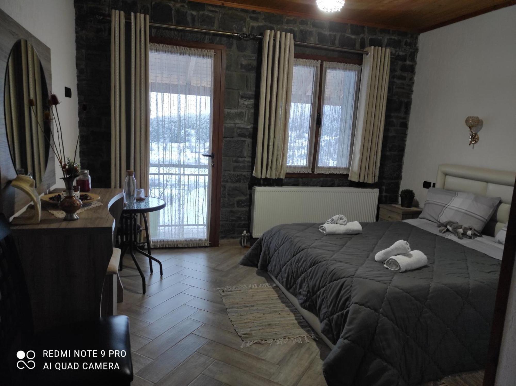 Bujtina Vila Dodo Leskovik Exterior foto